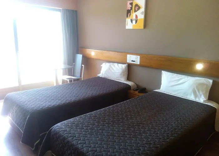 Hotel Meia Lua